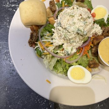 Cleveland Draft House - Garner - Tuna salad - Burgers Near Me - Garner, North Carolina
