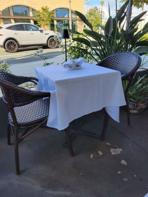 Luxe Restaurant & Martini Bar by null