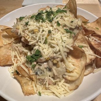 Venture Kitchen And Bar - Queso blanco nachos-cheese should have been melted - Pizza Near Me - Hampton, Virginia
