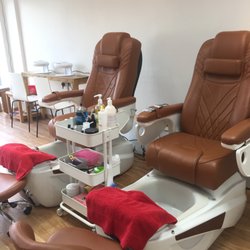 Petts Wood Nails and Beauty Salon - Spa Pedicure Chairs