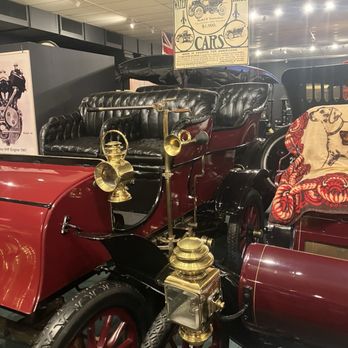 Car and Carriage Caravan Museum - Museums Near Me - Luray, Virginia