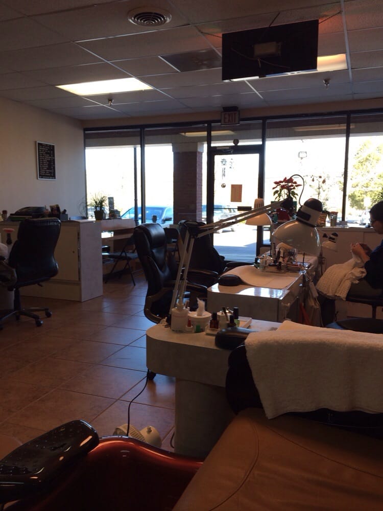 Victoria’s Nail Salon