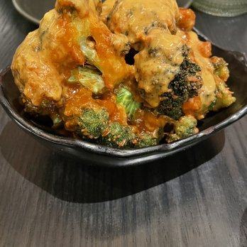 PLANTA Queen Nomad - BANG BANG BROCCOLI - Vegetarian Near Me - New York, New York PLANTA Queen Nomad - BANG BANG BROCCOLI - Vegetarian Near Me - New York, New York