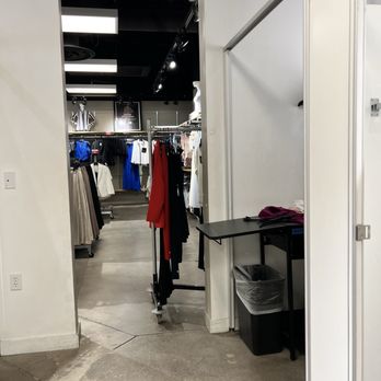 Express Factory Outlet - Fitting rooms - Women's Clothing Near Me - Castle Rock, Colorado Express Factory Outlet - Fitting rooms - Women's Clothing Near Me - Castle Rock, Colorado