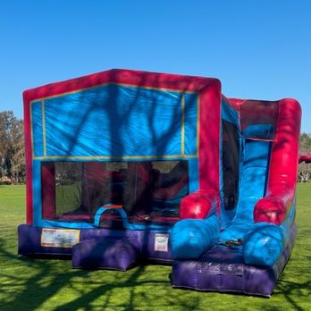 Oc Jumpers - Inflated jumper with obstacle course and basketball hoop inside and big slide - Bounce House Rentals Near Me Oc Jumpers - Inflated jumper with obstacle course and basketball hoop inside and big slide - Bounce House Rentals Near Me