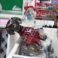Bath & Body Works - How adorable is this wall plug fragrance holder?!