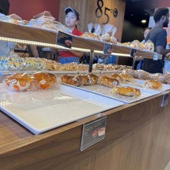 85°C Bakery Cafe-Niles - Bakeries Near Me - Niles, Illinois