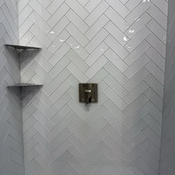 Bathroom herringbone subway.