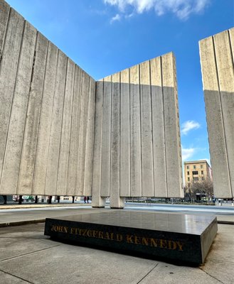 John F. Kennedy Memorial Plaza by null