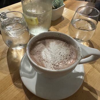 Dolina Santa Fe - Mexican Hot Chocolate - Cafes Near Me - Santa Fe, New Mexico