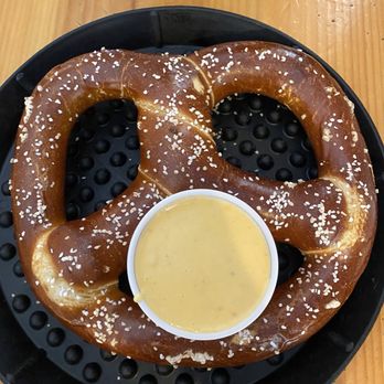 Big Woods Bloomington - Hot Beer Cheese & Pretzels - best beer cheese in town - Breweries Near Me - Bloomington, Indiana Big Woods Bloomington - Hot Beer Cheese & Pretzels - best beer cheese in town - Breweries Near Me - Bloomington, Indiana