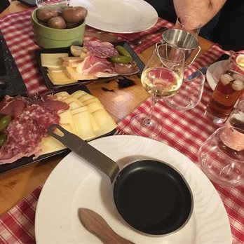 Le Chamois - Fondue Near Me - Reims, 51