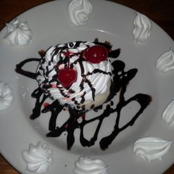 Lodge At Mount Snow - Dessert for 2 (just asked nicely!)