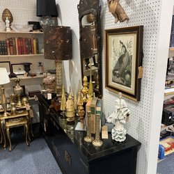 Exit 76 Antique Mall - Booth 90 Fountainhead Finds