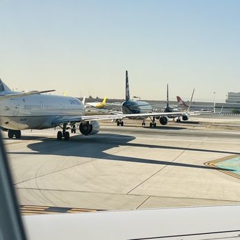 American Airlines - Airlines Near Me - Burbank, California
