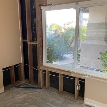 TKT General Contractor - This shows the drywall repair area prior to the repairs. - General Contractors Near Me TKT General Contractor - This shows the drywall repair area prior to the repairs. - General Contractors Near Me