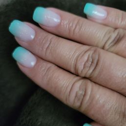 Ombre dipping powder.