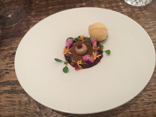 Restaurant Jellyfish by Stefan Fäth by null