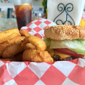 Apple Lucy's Bakery and Diner - Cheese burger and onion rings! - Bakeries Near Me - Parma, Idaho Apple Lucy's Bakery and Diner - Cheese burger and onion rings! - Bakeries Near Me - Parma, Idaho