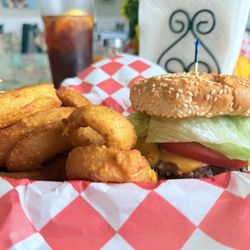 Apple Lucy's Bakery and Diner - Cheese burger and onion rings!