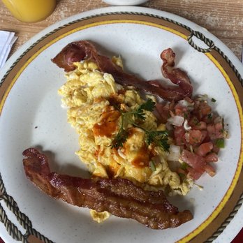 Casa de Coronados Café - Eggs with bacon - Breakfast & Brunch Near Me - Tijuana, BCN Casa de Coronados Café - Eggs with bacon - Breakfast & Brunch Near Me - Tijuana, BCN
