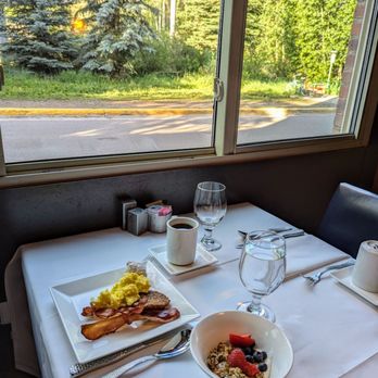 Hotel Columbia - Included hot breakfast - Hotels Near Me - Telluride, Colorado Hotel Columbia - Included hot breakfast - Hotels Near Me - Telluride, Colorado