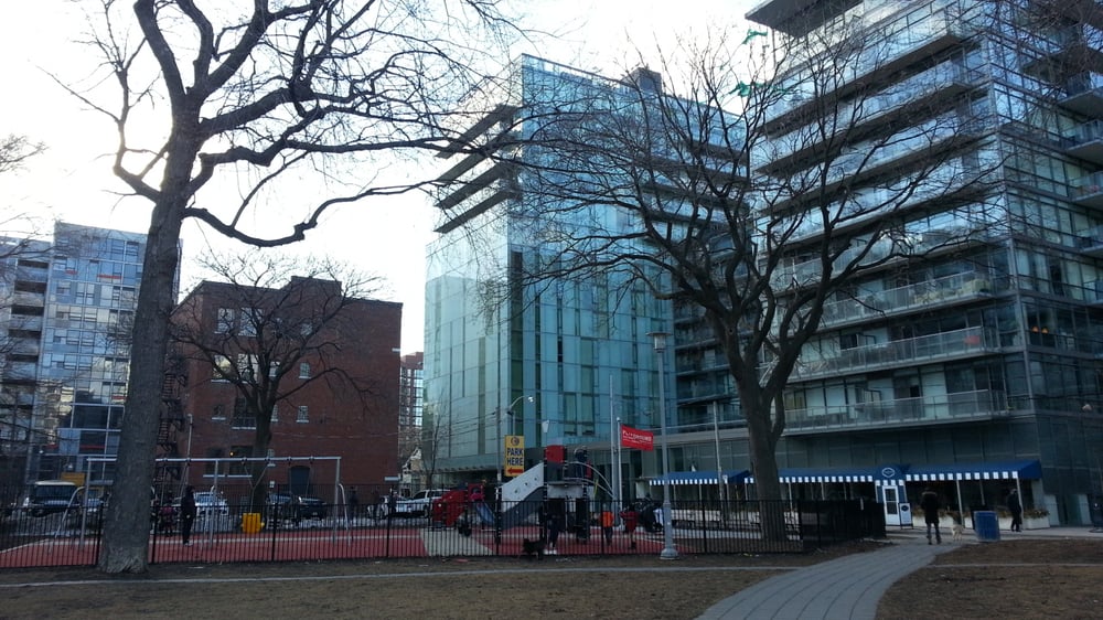 Victoria Memorial Square