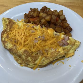 Central Market Cafe - Denver omelette - New American Near Me - Austin, Texas