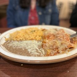 Mi Casita Restaurante - Enchiladas with carnitas