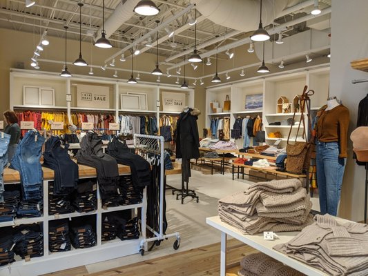 Madewell by null