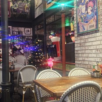 Mudbugs Cajun Kitchen - Cute Cajun Restaurant Bar, New Orleans vibe. Get the Benyets to go! - Cajun/Creole Near Me - Sanibel, Florida Mudbugs Cajun Kitchen - Cute Cajun Restaurant Bar, New Orleans vibe. Get the Benyets to go! - Cajun/Creole Near Me - Sanibel, Florida
