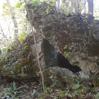 Highlands Nature Sanctuary - Hiking Near Me - Bainbridge, Ohio