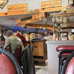 Easy Landing - Inside dining area and bar