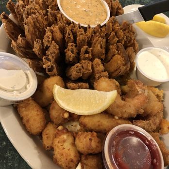 Doc's Fish Camp & Grill - Seafood Near Me - Marble Falls, Texas