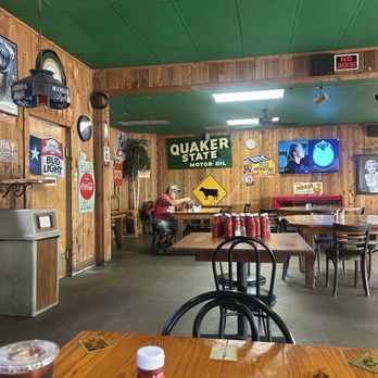 Texas Hamburger Palace  - Dining area tables and signs - Burgers Near Me - Houston, Texas