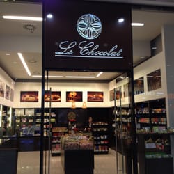 Le Chocolat - The shopfront at the ground floor of Quadrio.