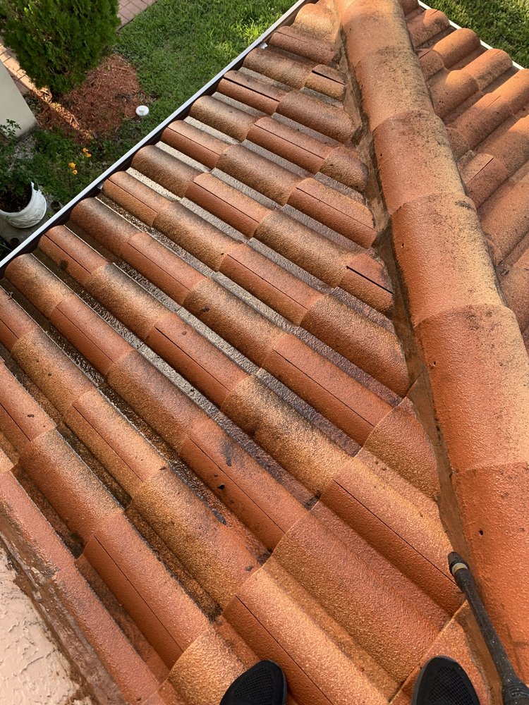 Slide of Gatos Cleaning Service