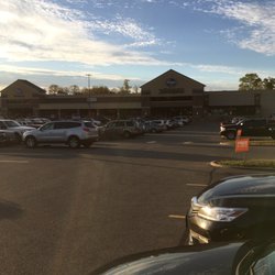 Kroger - Parking lot/Front entrance