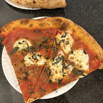 Ernesto's - Caprese Pizza - Pizza Near Me - Boston, Massachusetts