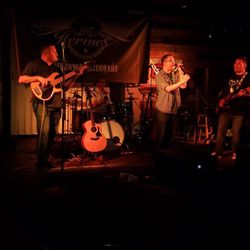 Station Saloon - Eye39
