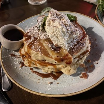 Dolly's - Bananas Foster Pancakes - Cocktail Bars Near Me - New York, New York Dolly's - Bananas Foster Pancakes - Cocktail Bars Near Me - New York, New York