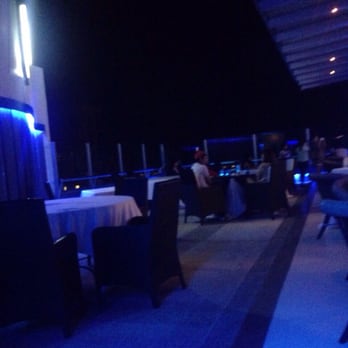 Blu Bar & Grill - Bars Near Me - Cebu City, CEB