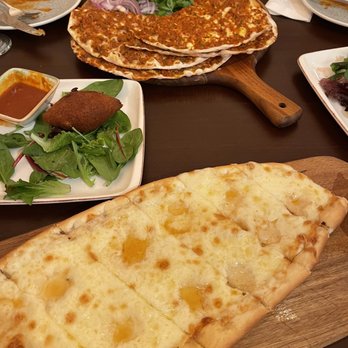 A Thousand Tales - Turkish Near Me - Mount Prospect, Illinois