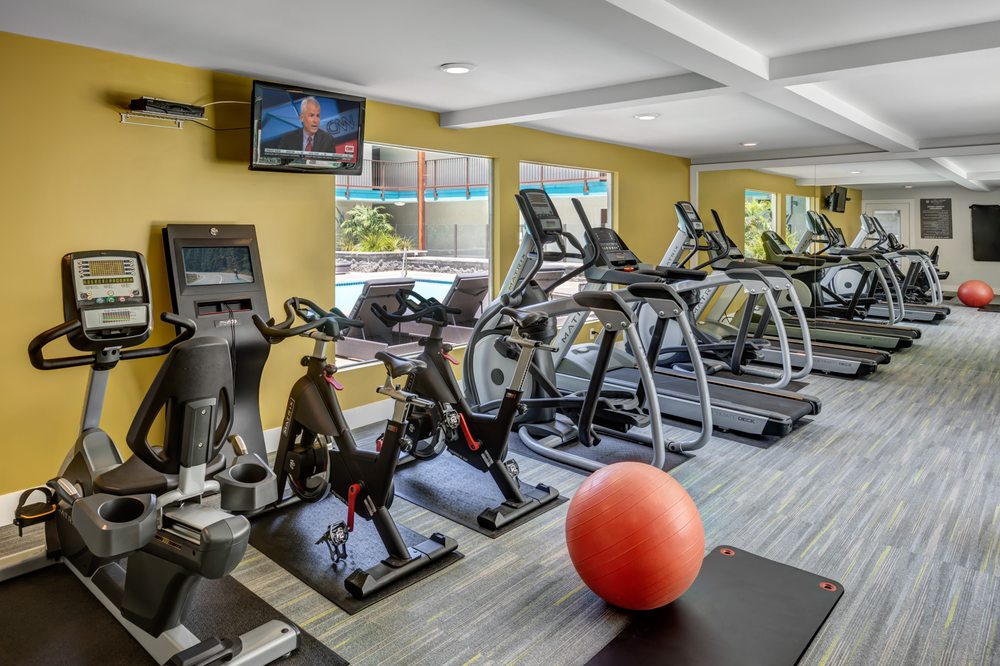 THE HALLIE APARTMENTS 54 Photos & 78 Reviews 280 E Del Mar Blvd