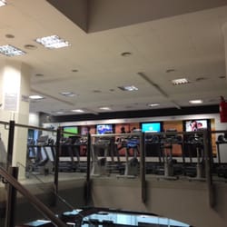 Sport Club - Cintas y bicicletas en la planta alta