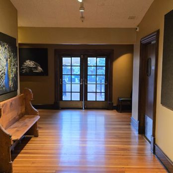 Whiskey Creek - Bathrooms and gallery. - Steakhouses Near Me - Bishop, California