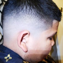 I'm Jonc the barber @jonc760 Dm me for appointment Or send a text @ 7608808831 @relentlessbarbers I'm Jonc the barber @jonc760 Dm me for appointment Or send a text @ 7608808831 @relentlessbarbers