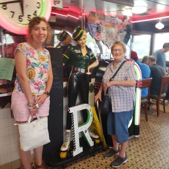 Rhonda’s Emerald Diner - Diners Near Me - Hubbard, Ohio Rhonda’s Emerald Diner - Diners Near Me - Hubbard, Ohio