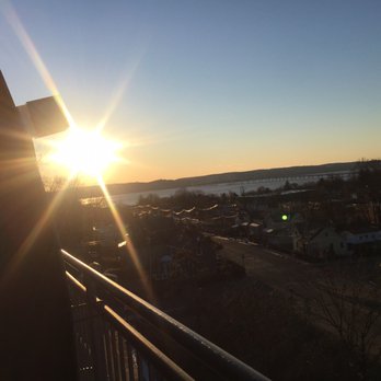 Hotel Nyack - JDV by Hyatt - Sunrise by the balcony - Hotels Near Me - Nyack, New York Hotel Nyack - JDV by Hyatt - Sunrise by the balcony - Hotels Near Me - Nyack, New York