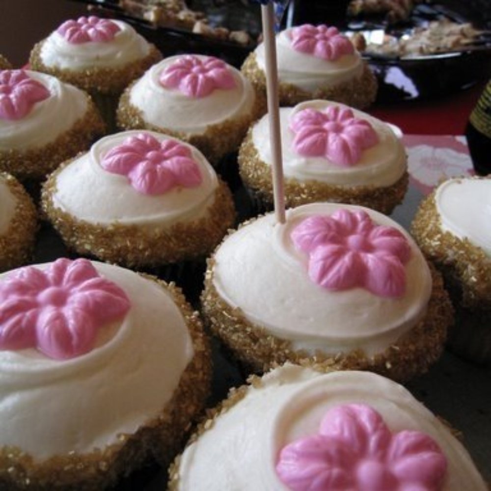 Frosted Cupcakery - Loved the gold sugar they added to the cupcakes we got for my friend's Japanese-themed bridal shower. Perfect! - Bakeries Near Me - Long Beach, California Frosted Cupcakery - Loved the gold sugar they added to the cupcakes we got for my friend's Japanese-themed bridal shower. Perfect! - Bakeries Near Me - Long Beach, California